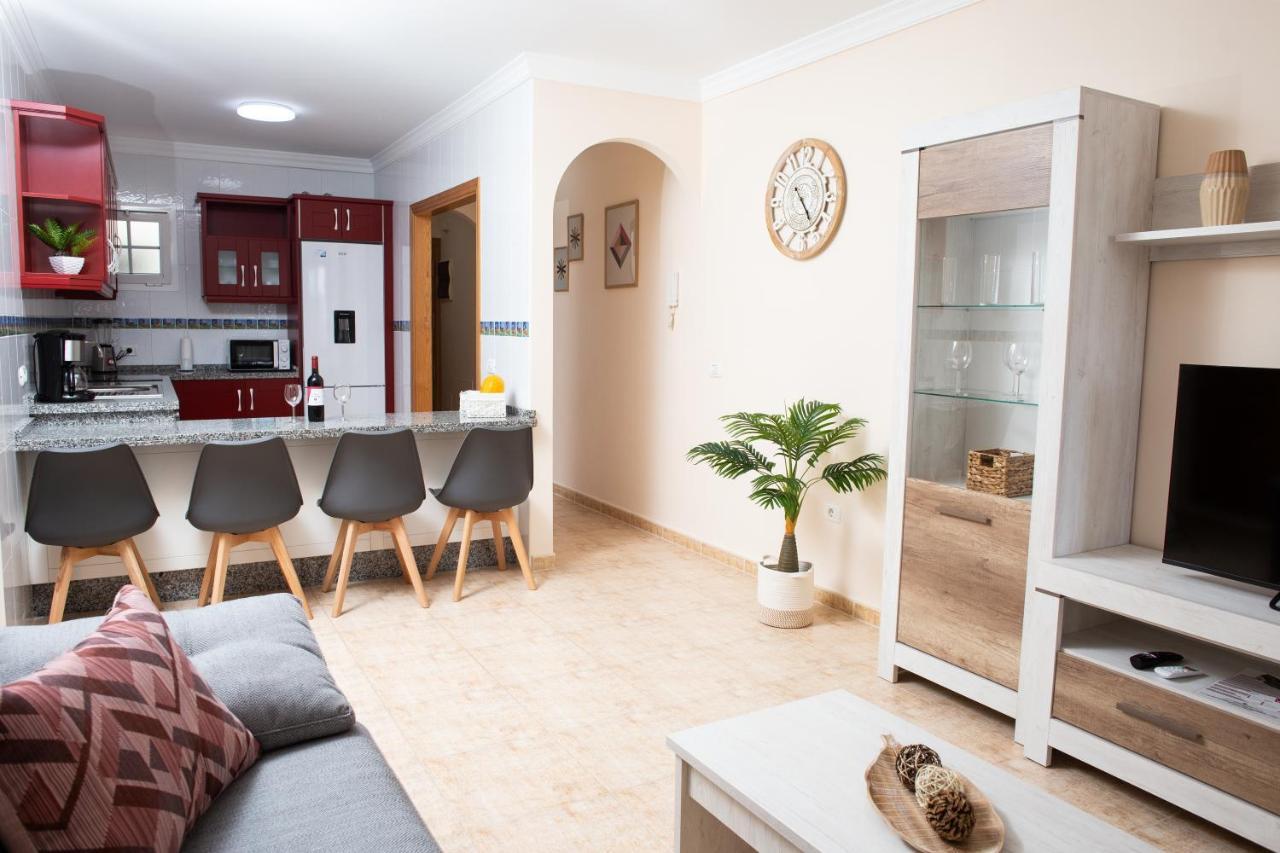 Apto Isa: Amplio Y Acogedor Apto De 75M Con Terraza, Aire Acondicionado Y Parking Gratuito Лос-Абригос Экстерьер фото